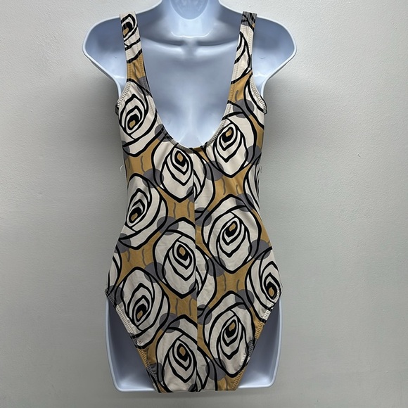 Karla Colletto Swim Suit One 1 Piece Roses Floral Underwired White Tan Size 12 - Picture 4 of 10